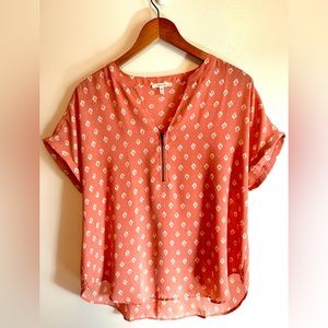 Women’s ladies Maurice’s coral top blouse